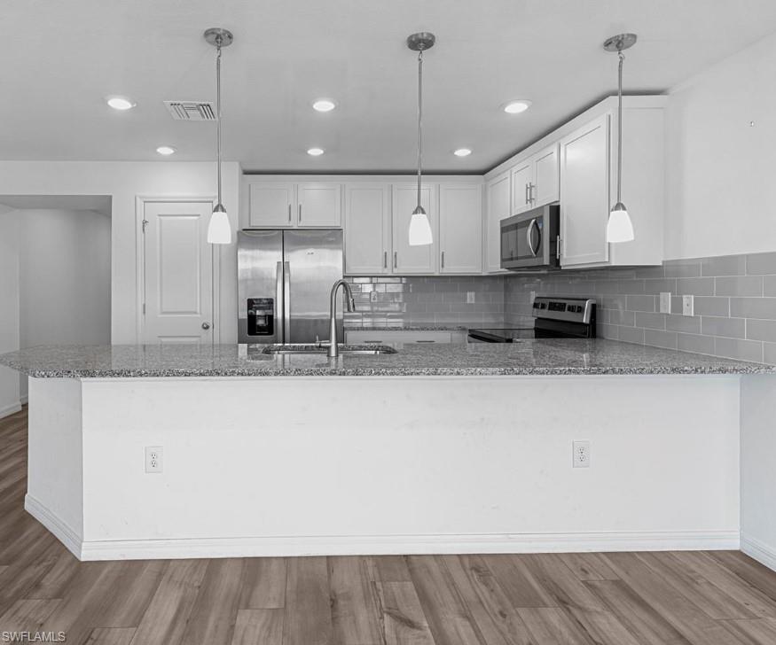 BAYSHORE COMMONS - Residential