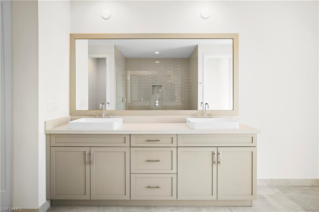 MAPLE RIDGE - Residential