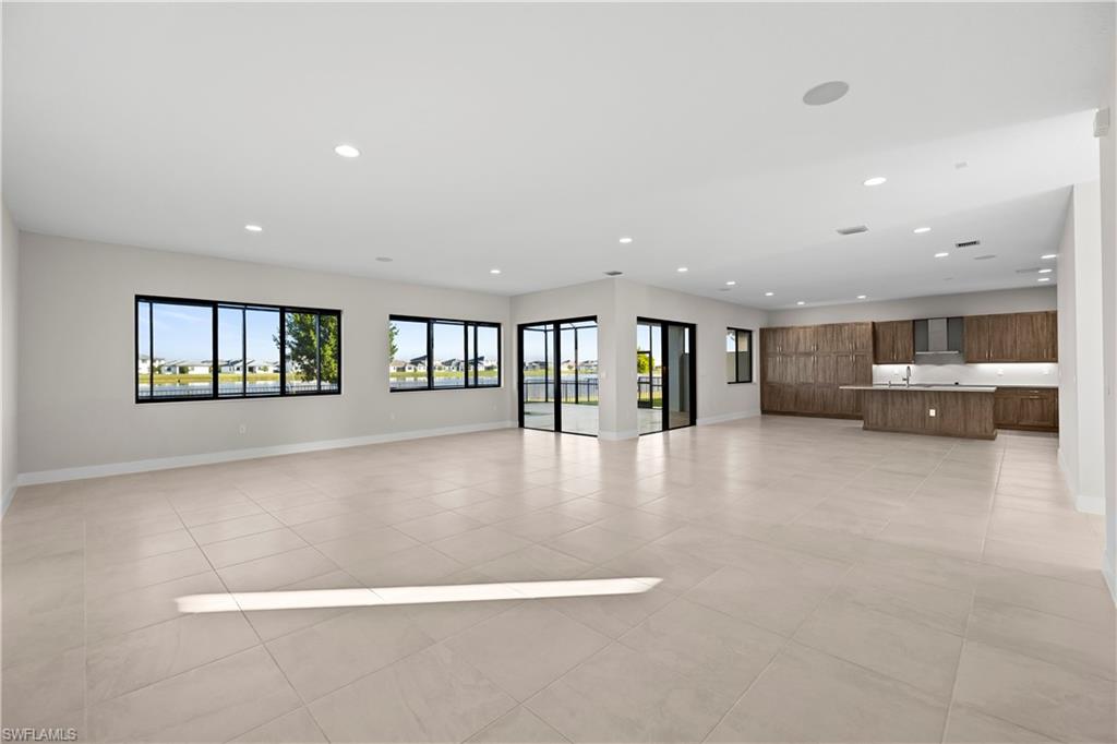 MAPLE RIDGE - Residential