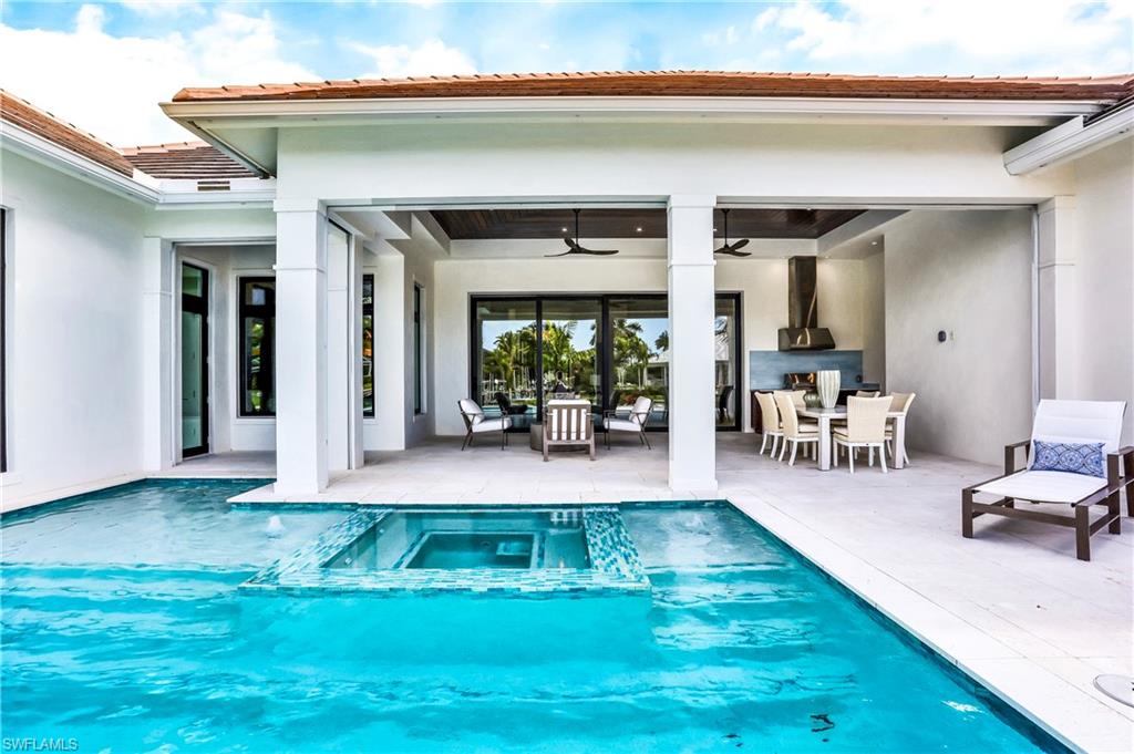 ROYAL HARBOR - Residential