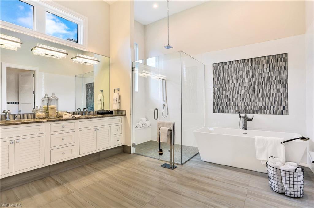 ROYAL HARBOR - Residential