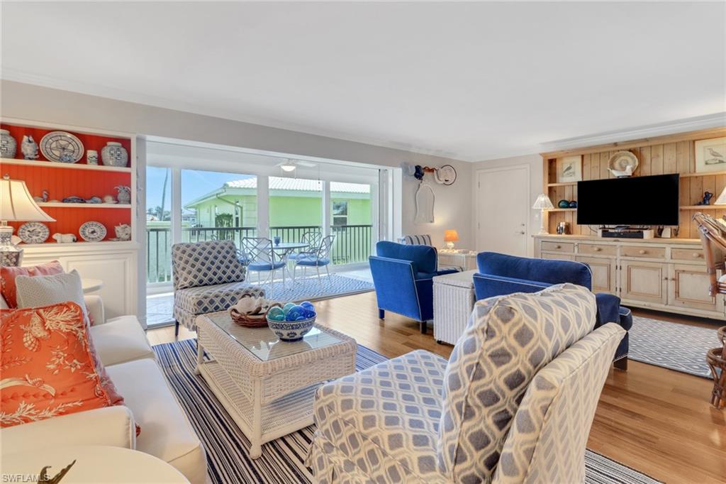 2850 Gulf Shore BLVD N 203