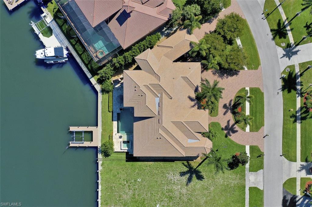 MARCO BEACH - Residential