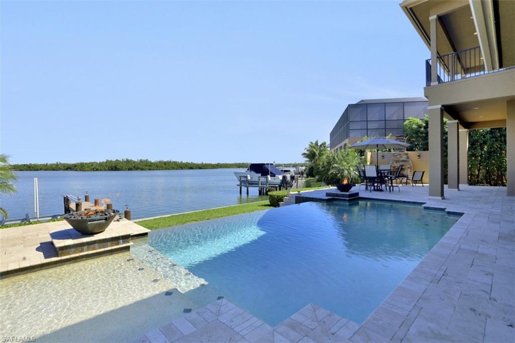 MARCO BEACH - Residential