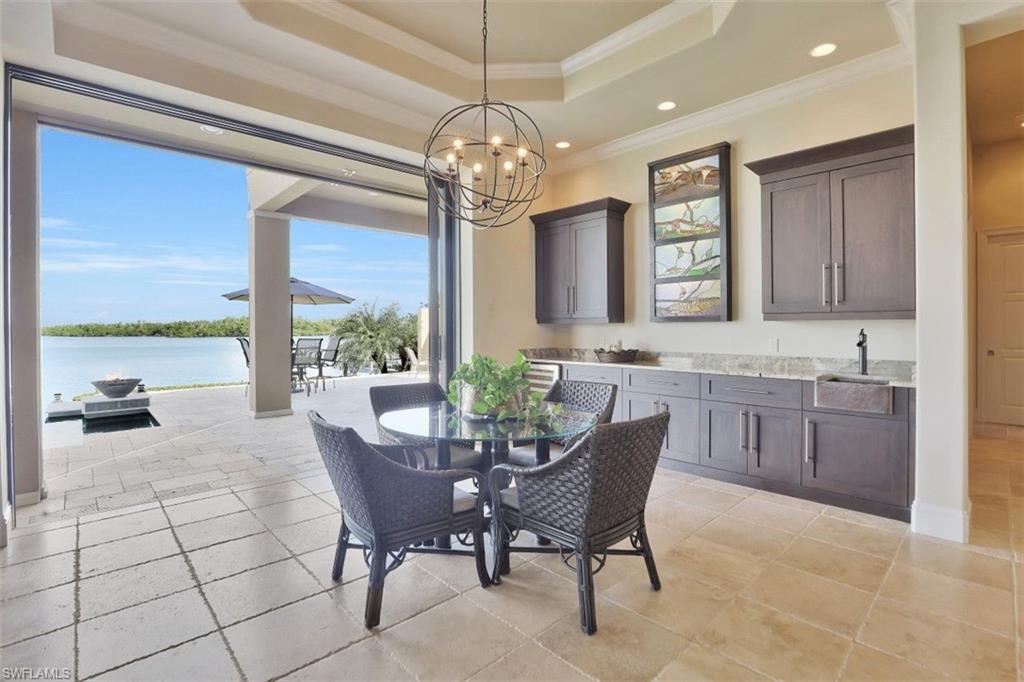 MARCO BEACH - Residential