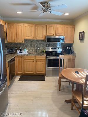 GLADES COUNTRY CLUB - Residential