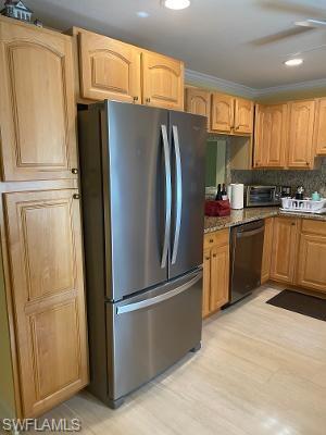 GLADES COUNTRY CLUB - Residential