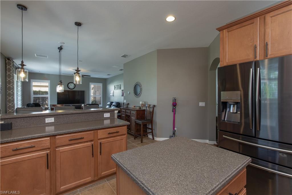 MAGNOLIA LAKES - Residential