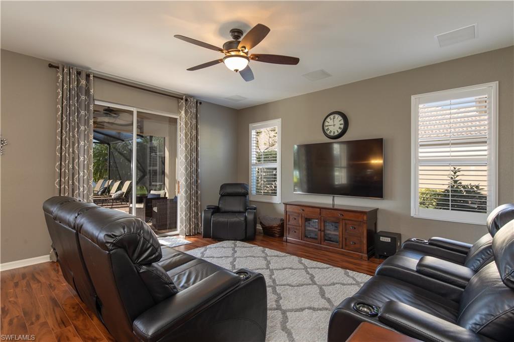 MAGNOLIA LAKES - Residential