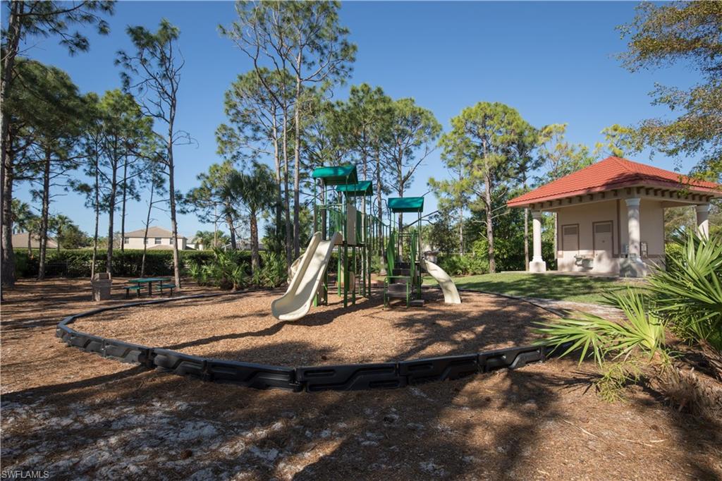 MAGNOLIA LAKES - Residential