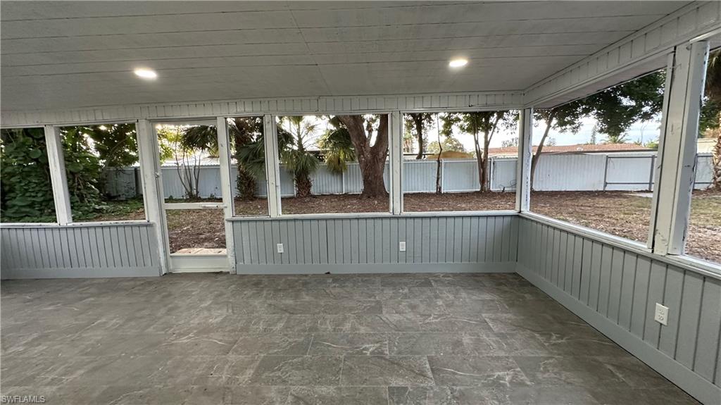 GOLDEN GATE CITY - Residential