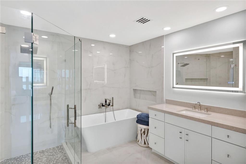 ESPERIA SOUTH - Residential