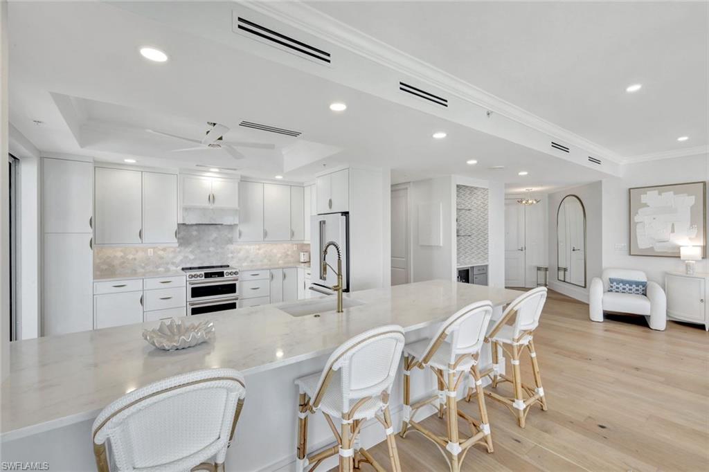 ESPERIA SOUTH - Residential