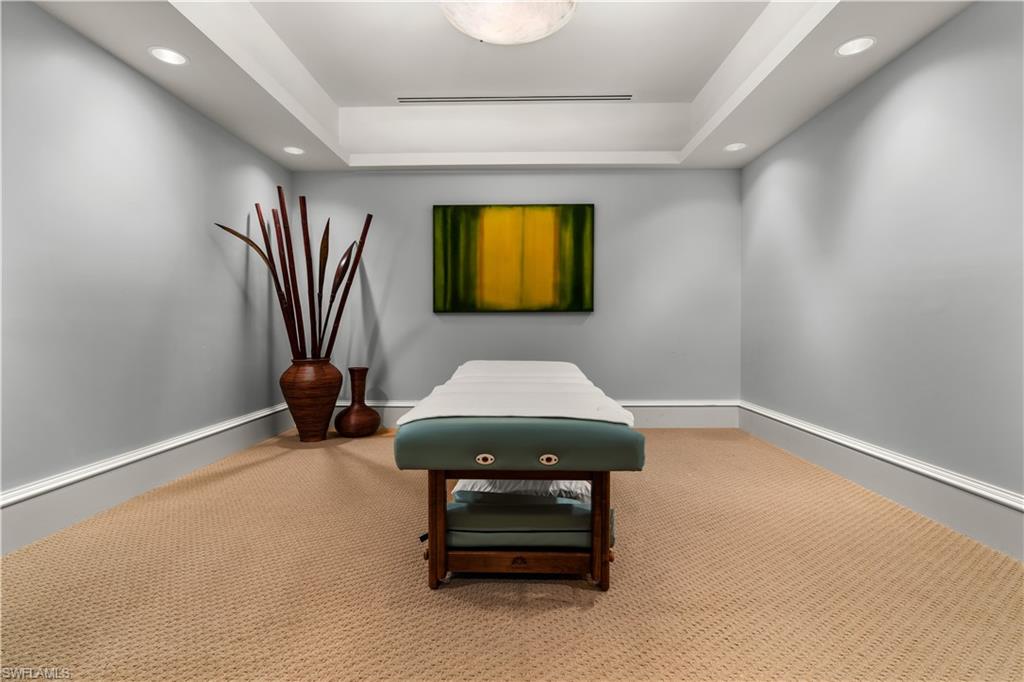 ESPERIA SOUTH - Residential