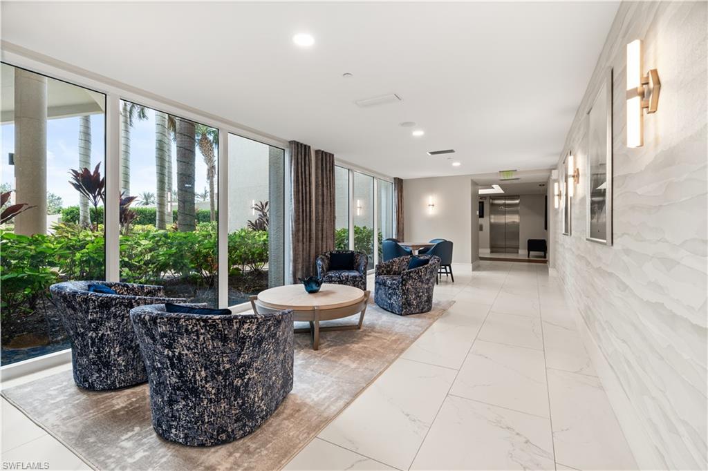 ESPERIA SOUTH - Residential