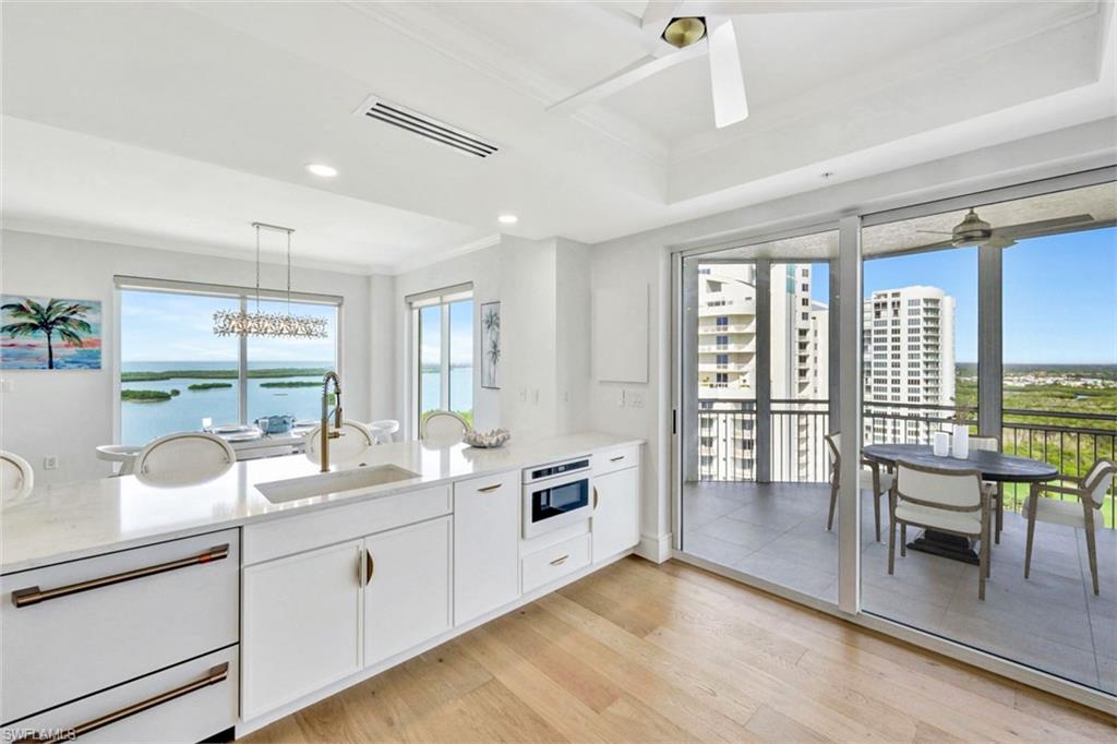 ESPERIA SOUTH - Residential