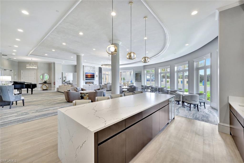 ESPERIA SOUTH - Residential