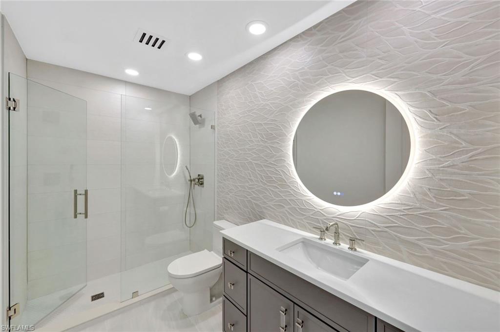 ESPERIA SOUTH - Residential