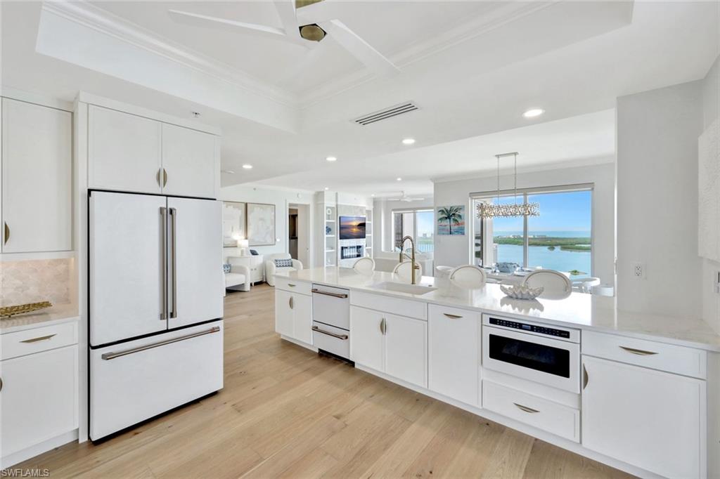 ESPERIA SOUTH - Residential