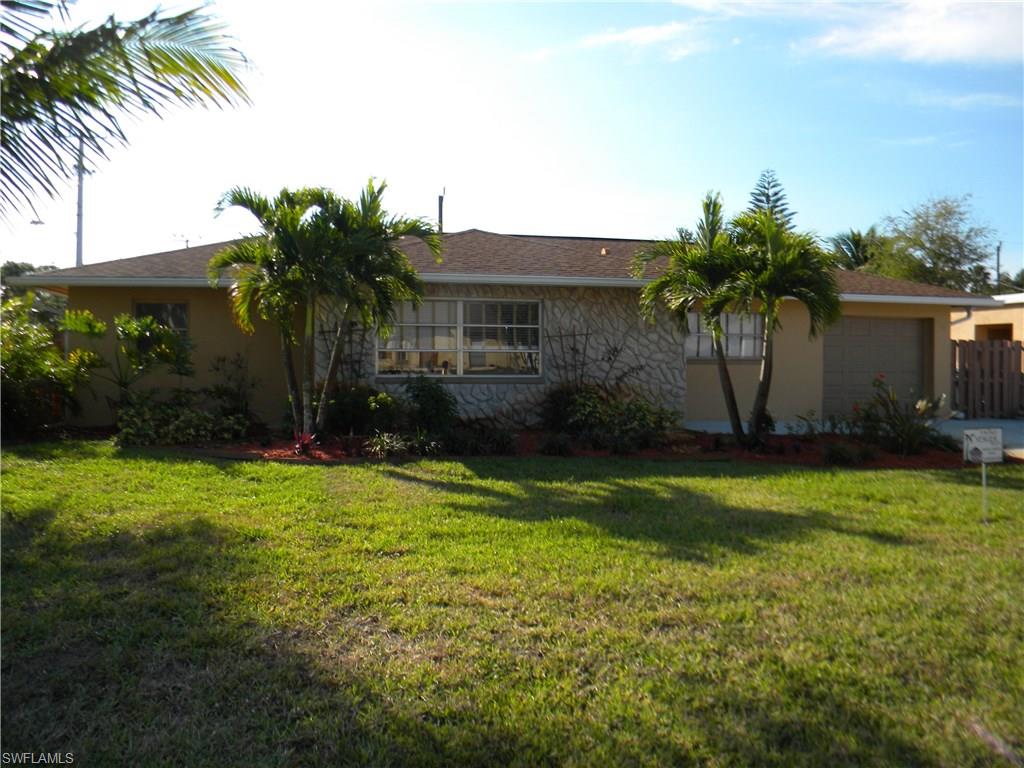 NAPLES MANOR - Residential