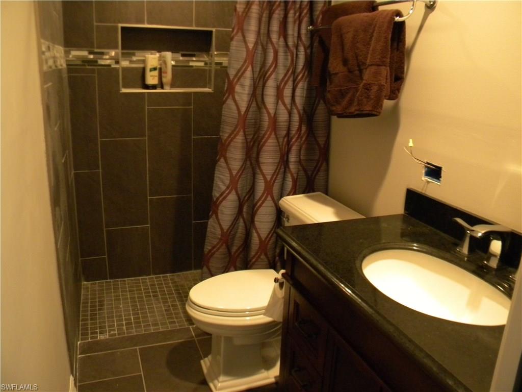 NAPLES MANOR - Residential