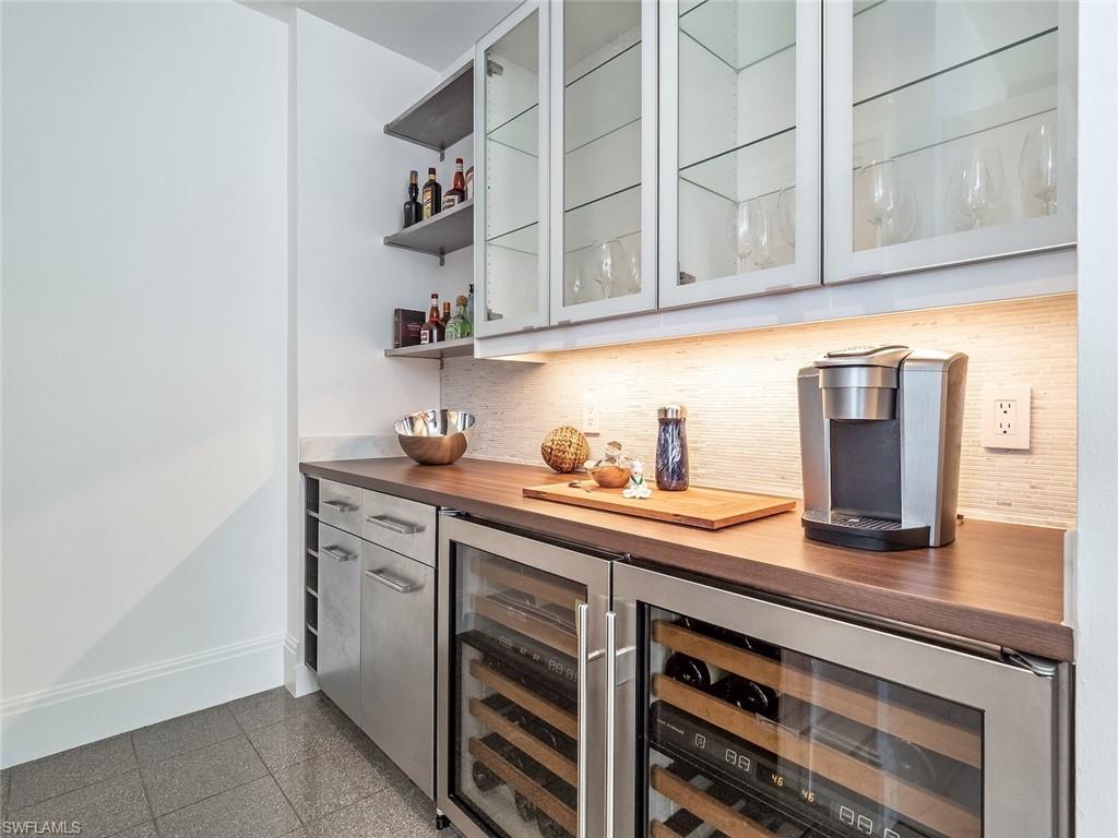 RIVERSIDE - Residential