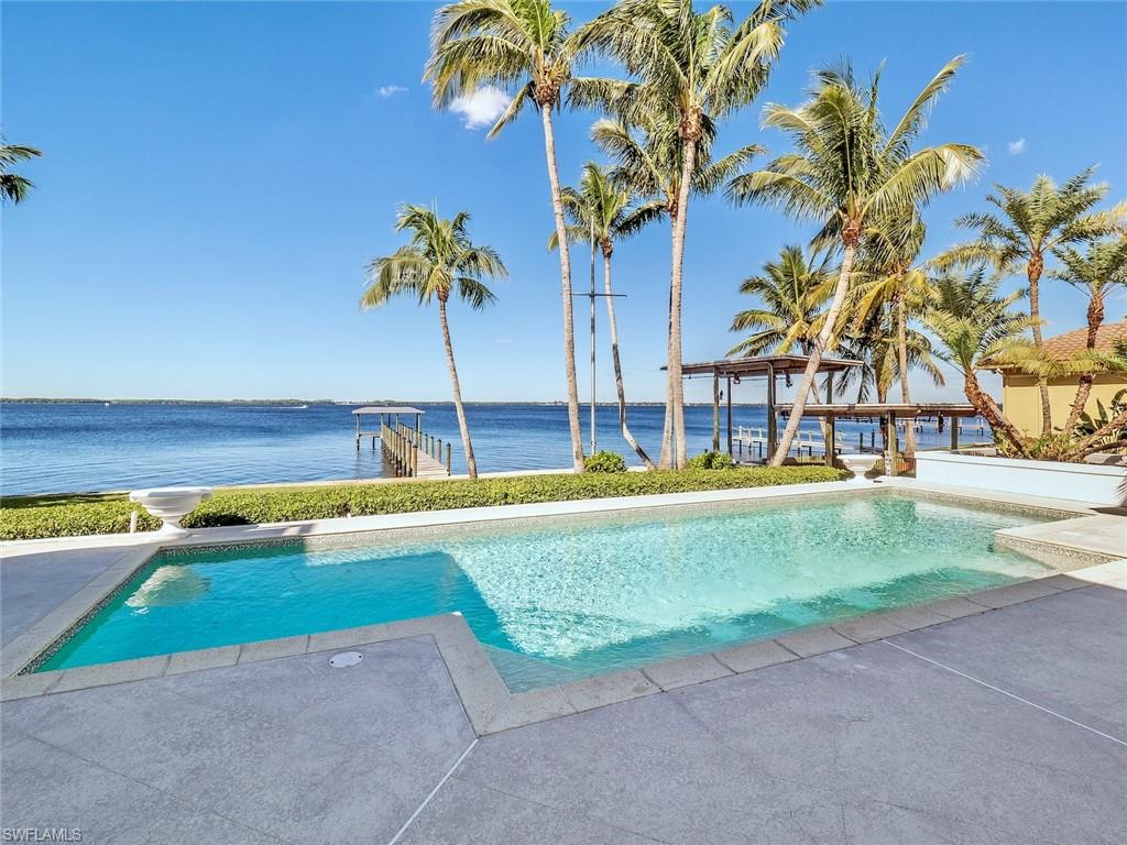 RIVERSIDE - Residential