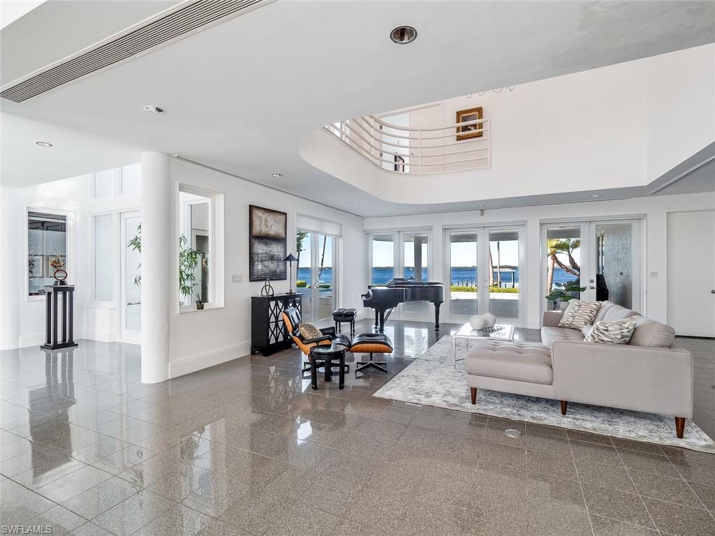 RIVERSIDE - Residential