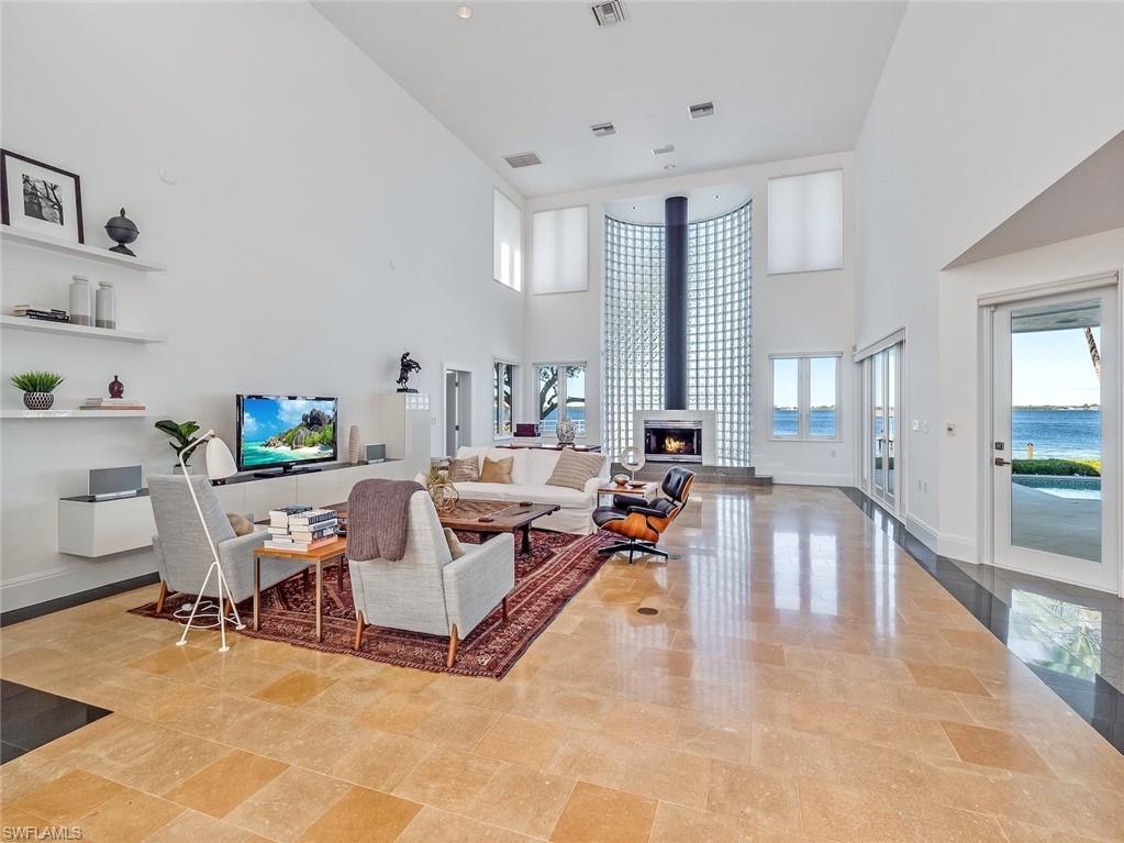 RIVERSIDE - Residential