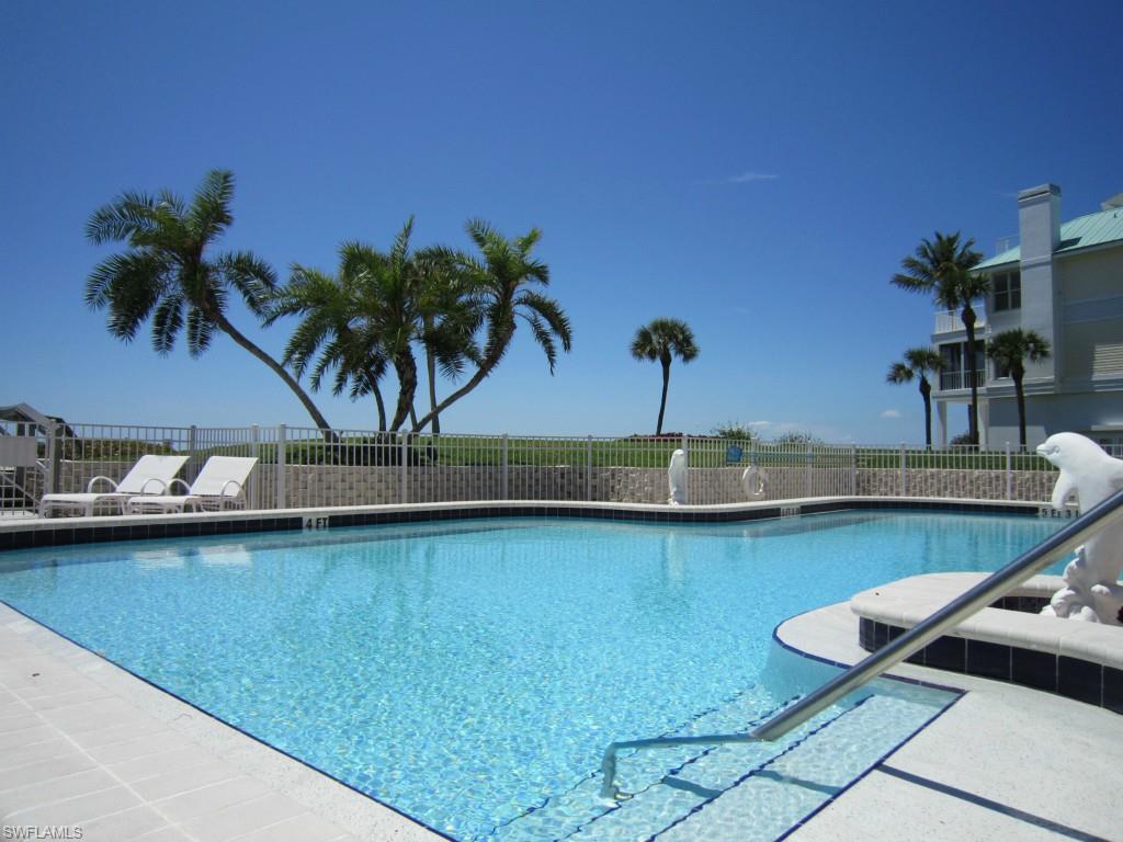 BAREFOOT BEACH - Residential