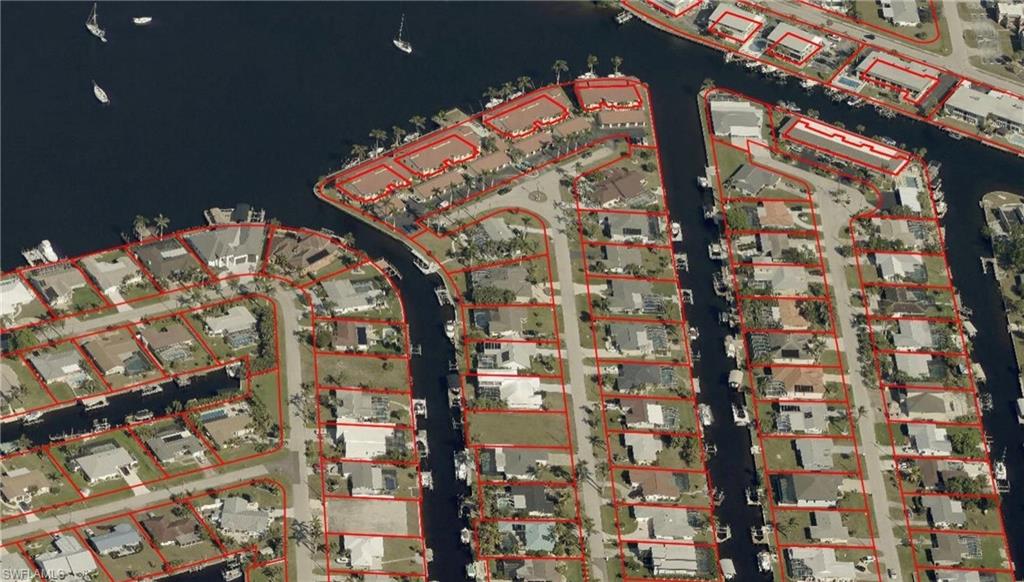CAPE CORAL - Land
