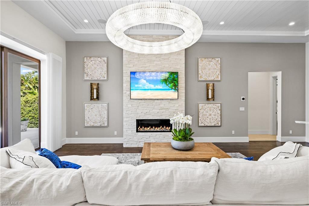 RIVERSIDE - Residential