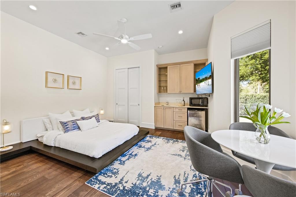 RIVERSIDE - Residential