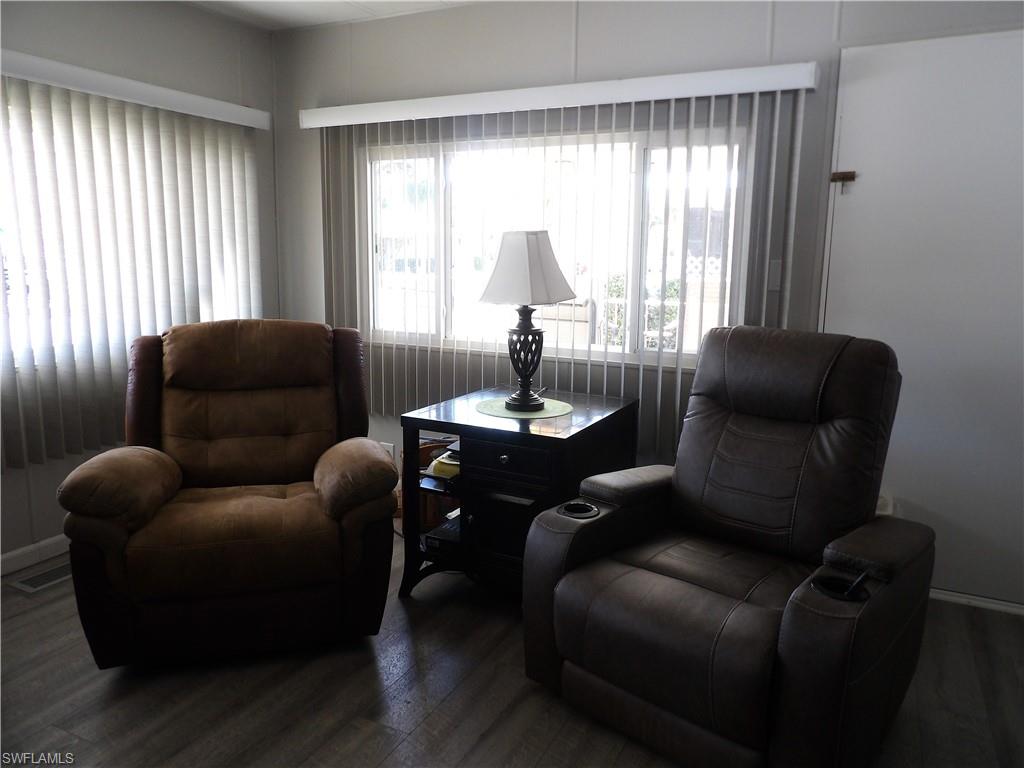 FOREST PARK MOBILE HOME - Residential