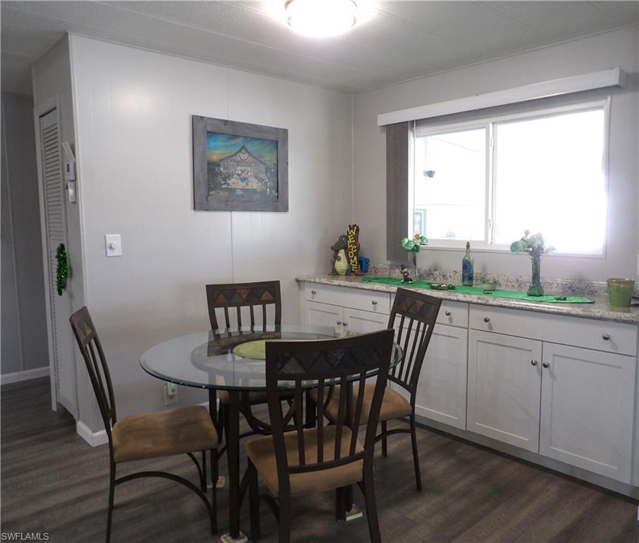 FOREST PARK MOBILE HOME - Residential