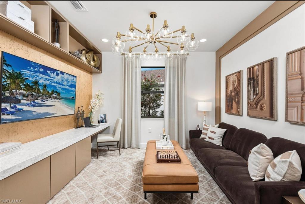 VALENCIA HARBOR - Residential