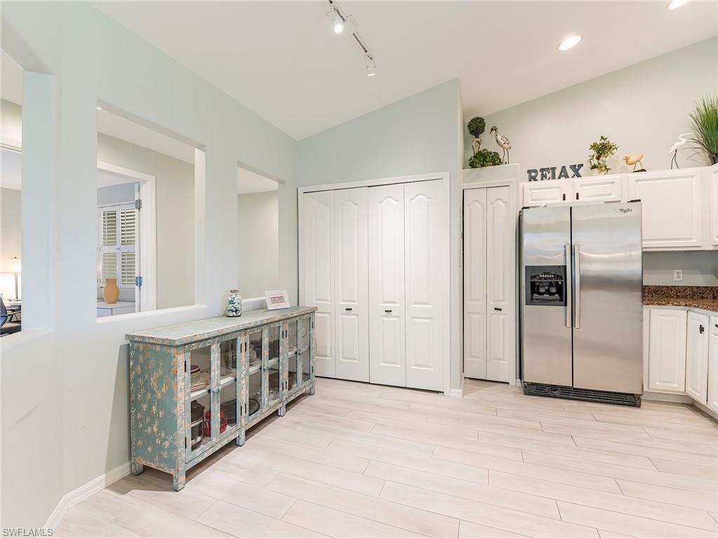 STREAMSIDE - Residential