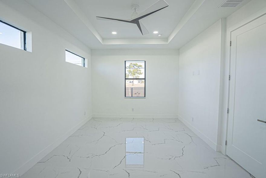 Welcome to this beautifully designed new construction home situated on a desirable corner lot,
featuring 3 spacious bedrooms and 2 modern bathrooms, perfectly crafted for comfort and style.
Located in a highly sought-after area, this property offers added privacy, security, and convenience.
Enjoy an open-concept layout filled with abundant natural light, ideal for both everyday living and
entertaining. The contemporary kitchen seamlessly flows into the main living area, creating a
welcoming and functional space. Step outside to your private swimming pool, perfect for relaxing or
hosting family and friends year-round.
The property is fully fenced, enhancing privacy and peace of mind. Its corner-lot setting provides
excellent curb appeal and extra space. With an outstanding location close to shopping, dining, and
major roadways, this home represents a fantastic opportunity for homeowners or investors alike.
Move-in ready and built with quality craftsmanship and attention to detail—don’t miss the
opportunity to own this exceptional new construction corner-lot property