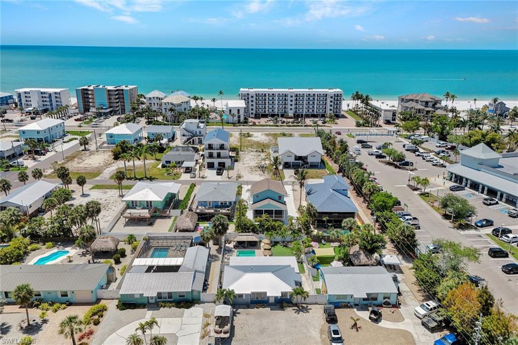 HOLIDAY SHORES - Residential