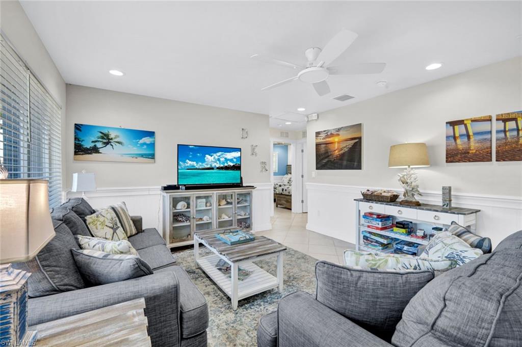 HOLIDAY SHORES - Residential