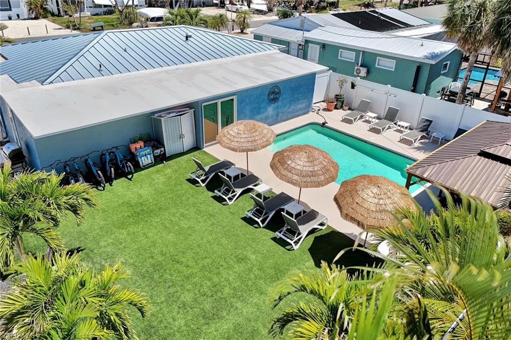 HOLIDAY SHORES - Residential