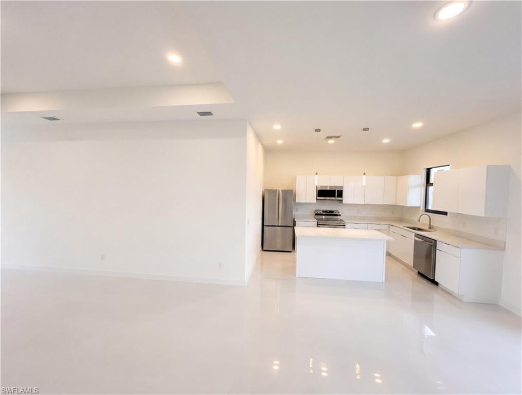 CAPE CORAL - Residential Lease