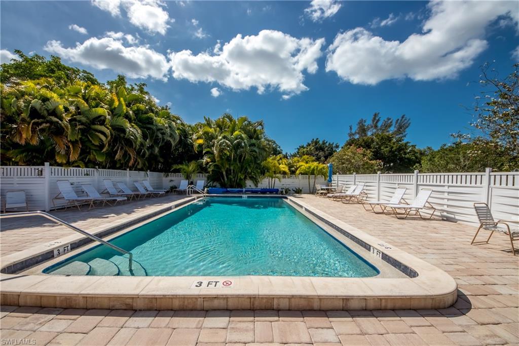 SANIBEL WAY CONDO - Residential