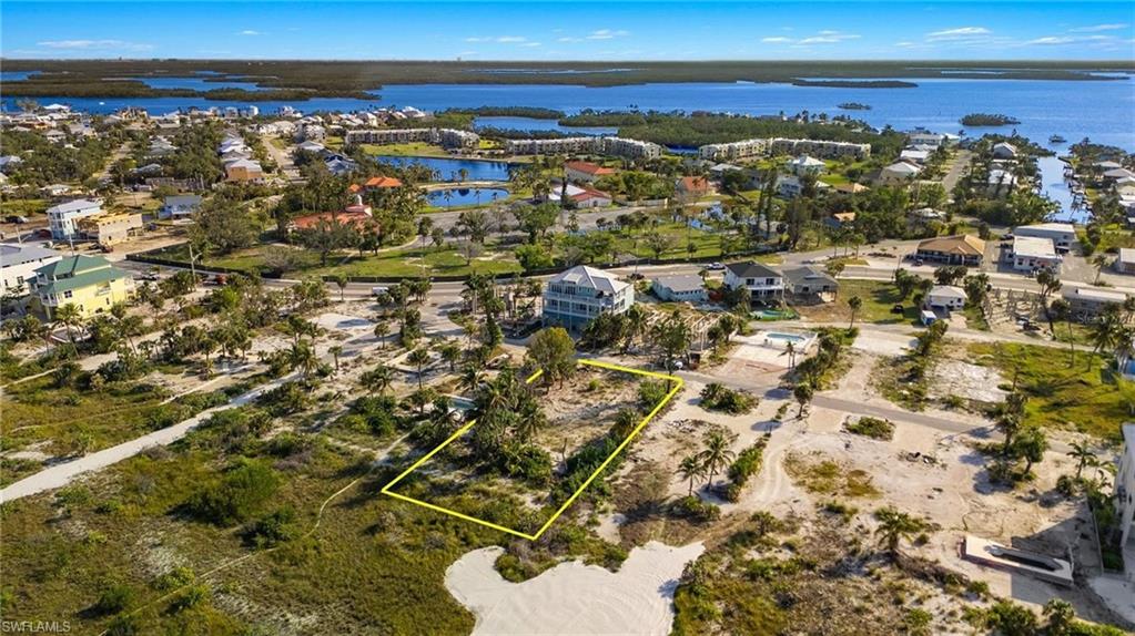 6032 Gulf RD