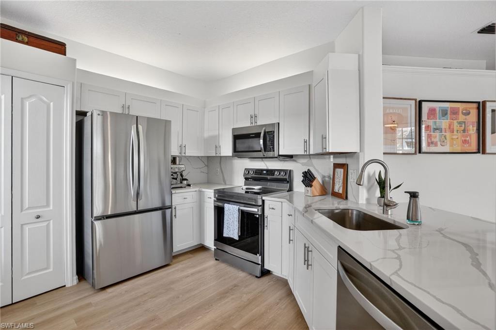 SWEETWATER BAY - Residential