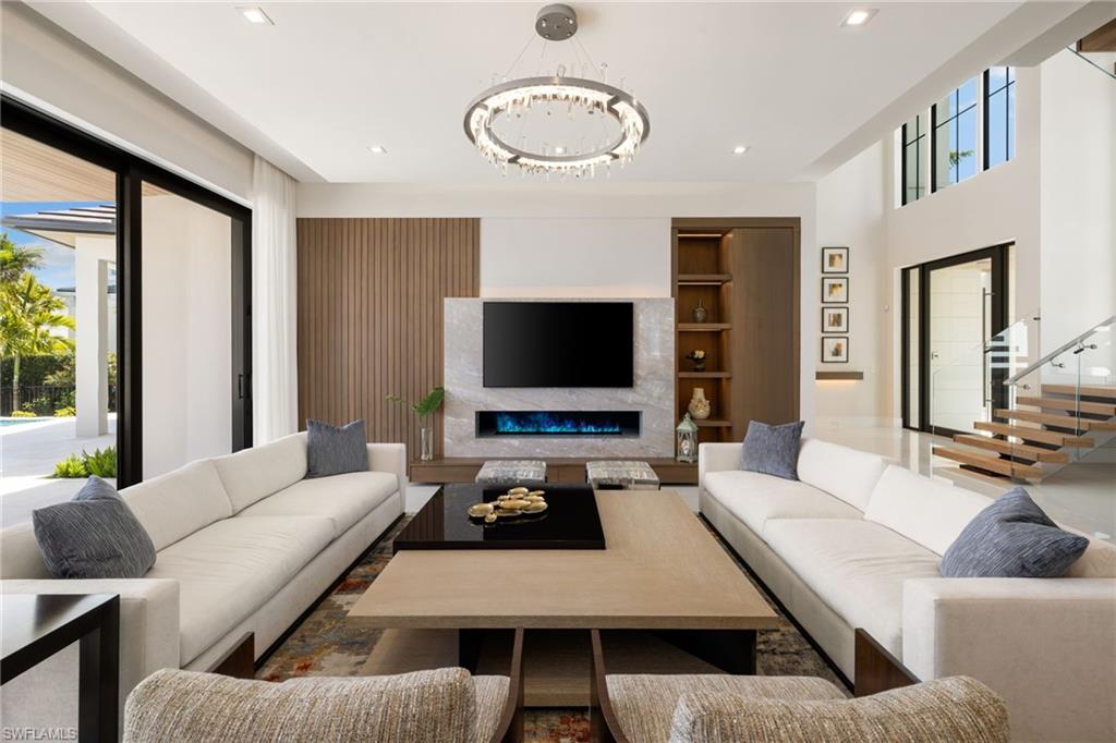 ROYAL HARBOR - Residential