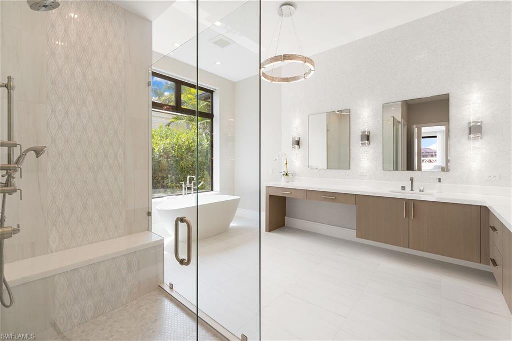 ROYAL HARBOR - Residential