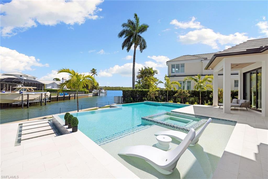 ROYAL HARBOR - Residential