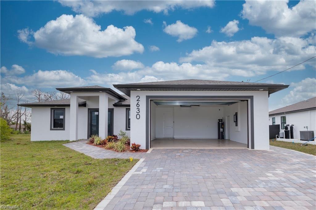 CAPE CORAL - Residential