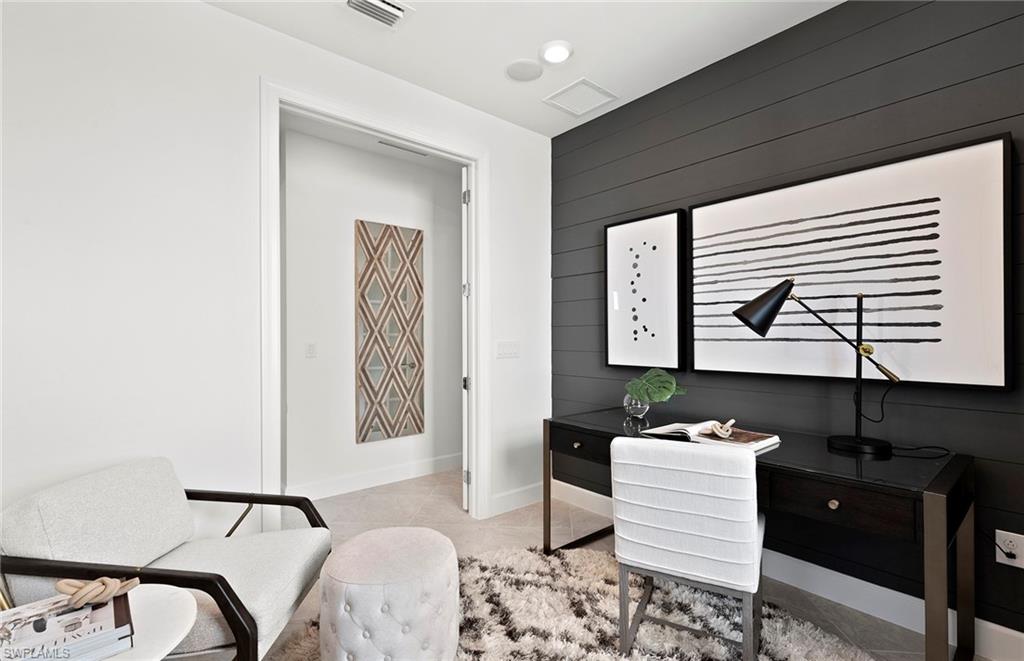 EDGEWATER - Residential